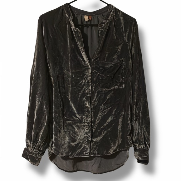 Anthropologie Pilcro Charcoal Crushed Sleeve Velvet Button Down Shirt - Picture 6 of 10